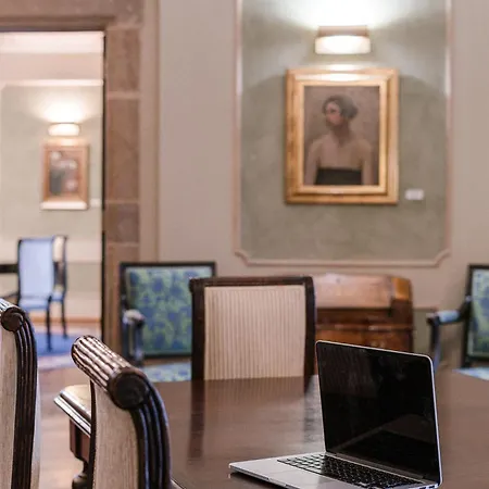 ホテル Nh コレクション パラシオ デ アヴィレス 5*